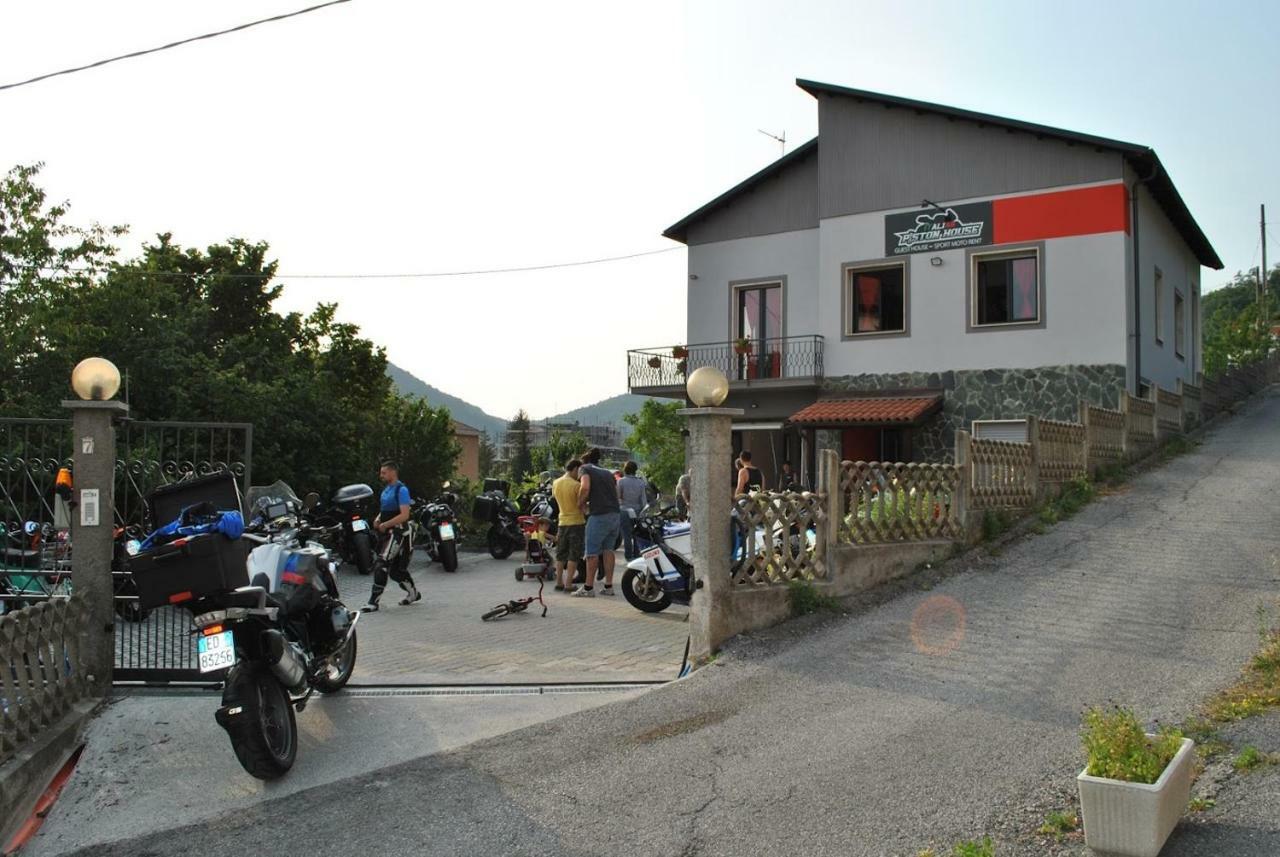 Bed and Breakfast Italian Piston House Sport Moto Rent Millesimo Zewnętrze zdjęcie