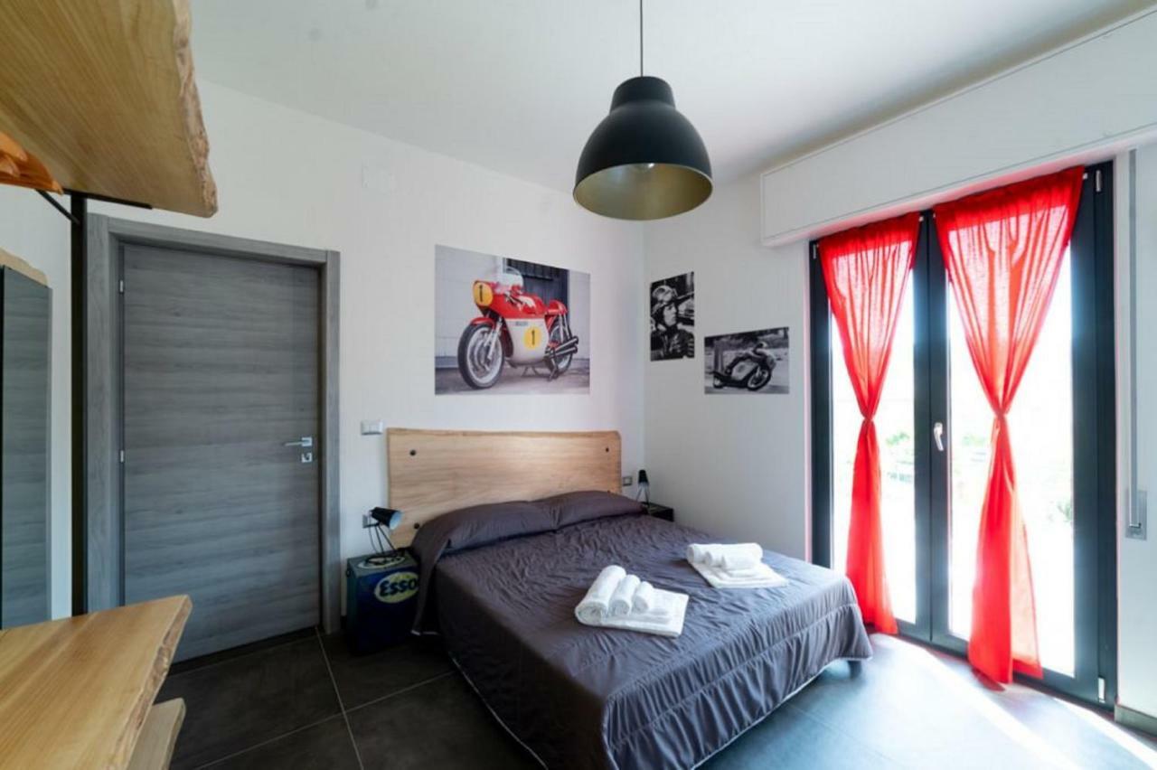 Bed and Breakfast Italian Piston House Sport Moto Rent Millesimo Zewnętrze zdjęcie